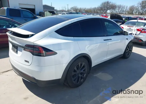2023 Tesla Model X Dual Motor All-Wheel Drive/Standard Range z USA, uszkodzony, nr VIN 7SAXCDE5XPF381341